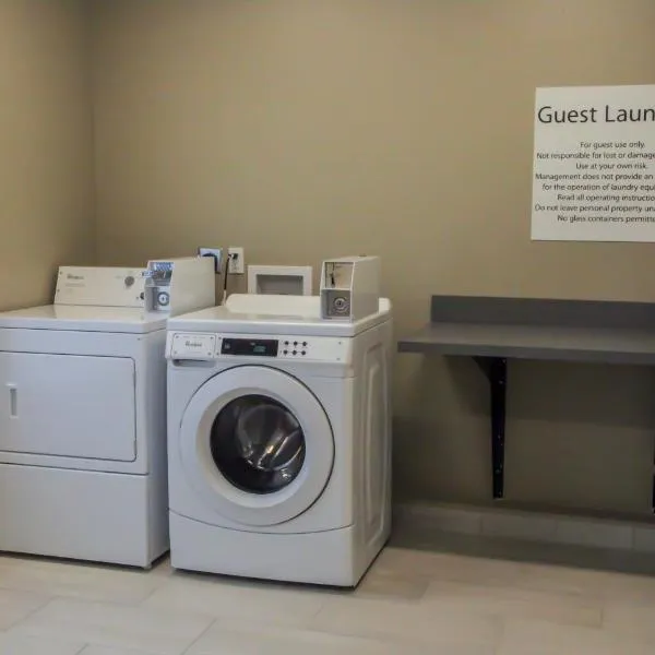 Holiday Inn Express & Suites Nashville North - Springfield by IHG, Hotel in Springfield