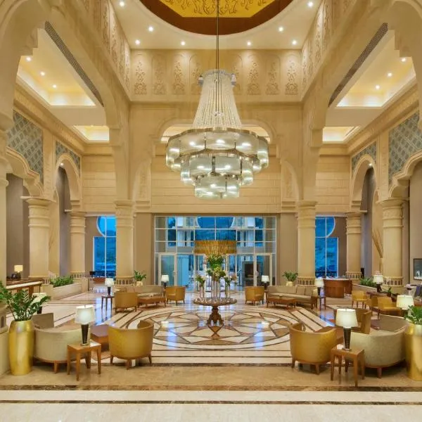 Crowne Plaza Jordan Dead Sea Resort & Spa by IHG, hotel a Sowayma
