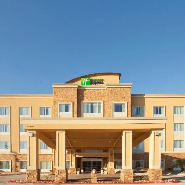 Holiday Inn Express & Suites Austin South-Buda by IHG, hotell sihtkohas Buda