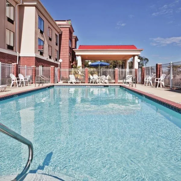 Holiday Inn Express Hotel & Suites Forest by IHG, hotel di Forest