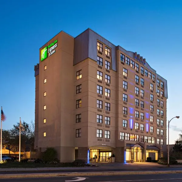 Holiday Inn Express & Suites Boston - Cambridge by IHG, hotel v destinaci Cambridge
