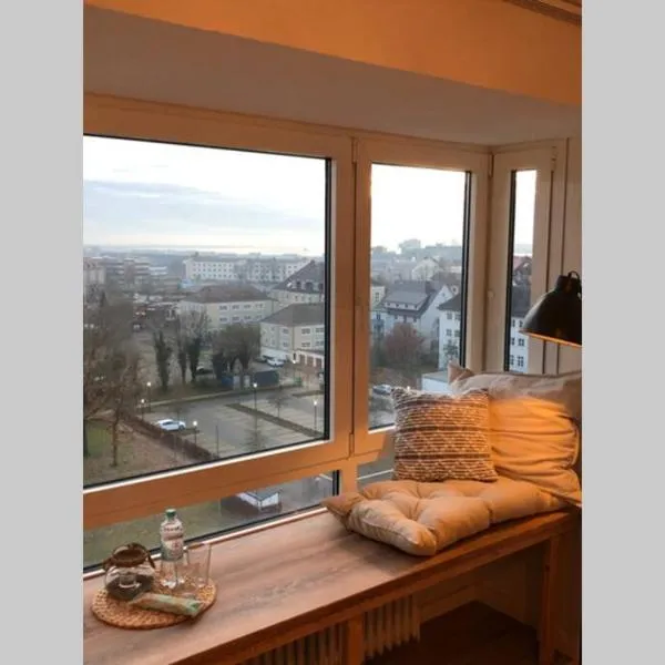 Yachtpanorama Weser und Yachthafenblick 1 Zi 7OG, khách sạn ở Bremerhaven