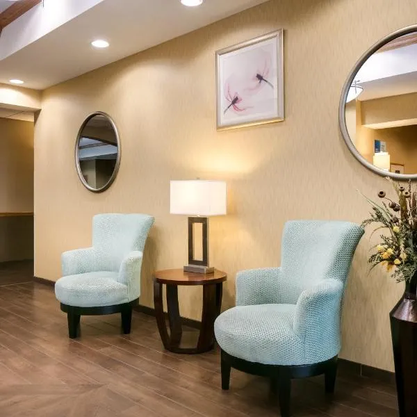 Holiday Inn Express & Suites Clinton by IHG, hotel di Clinton