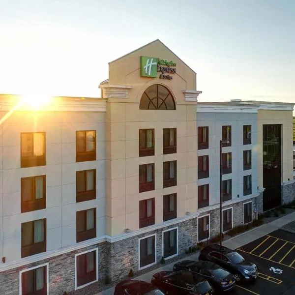 Holiday Inn Express and Suites Batavia, an IHG Hotel, hotel en Darien