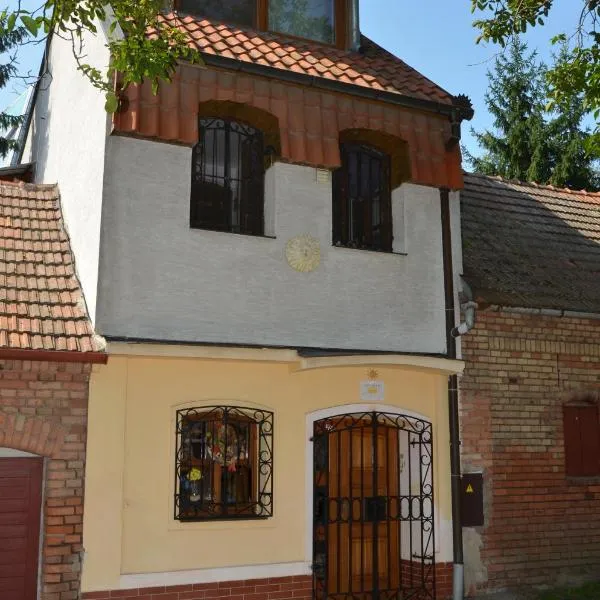 Penzion Slunce nad Vinným Sklepem, hotel in Moravská Nová Ves