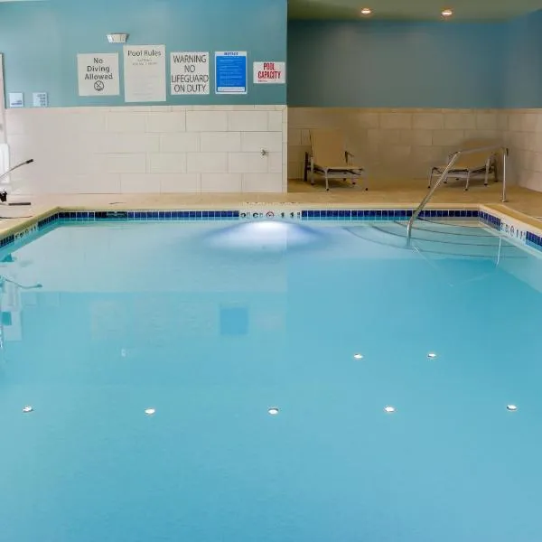 Holiday Inn Express & Suites - Detroit Northwest - Livonia by IHG, hotel in Livonia