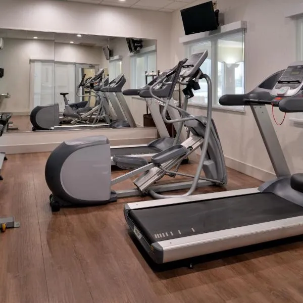 Holiday Inn Express Hotel & Suites Cincinnati - Mason by IHG, hotell sihtkohas Mason