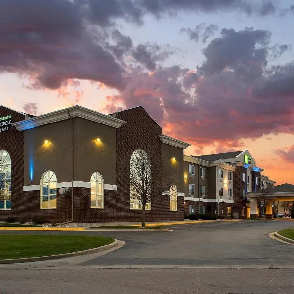 Holiday Inn Express Hotel & Suites Brookings by IHG, hotel v destinaci Brookings