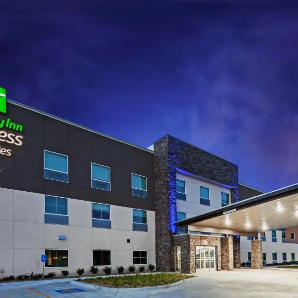 Holiday Inn Express & Suites - Coffeyville, an IHG Hotel, hotel in Dearing