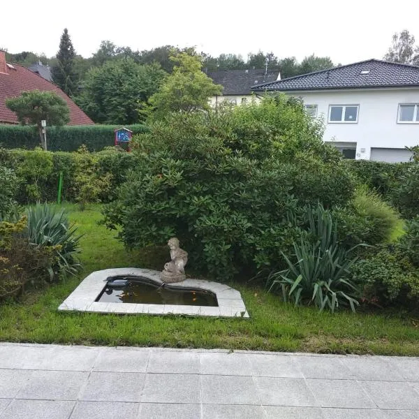 Gemütliche Ferienwohnung mit Kamin und Sauna!, hotel in Westerburg