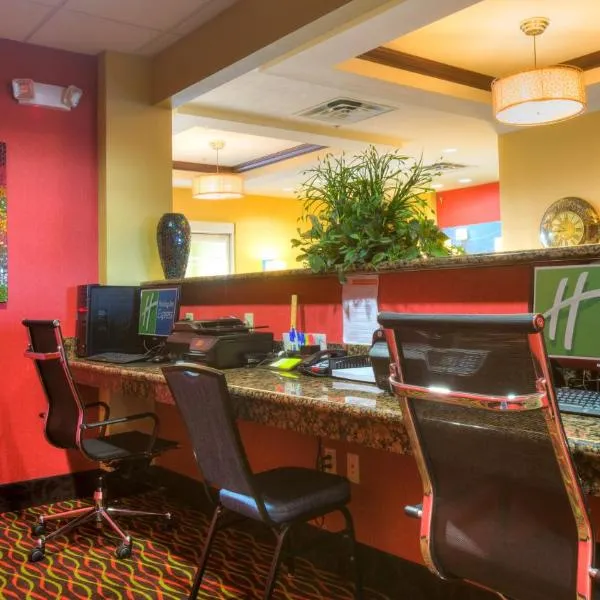 Holiday Inn Express Hotel and Suites Elk City by IHG, hotel en Elk City