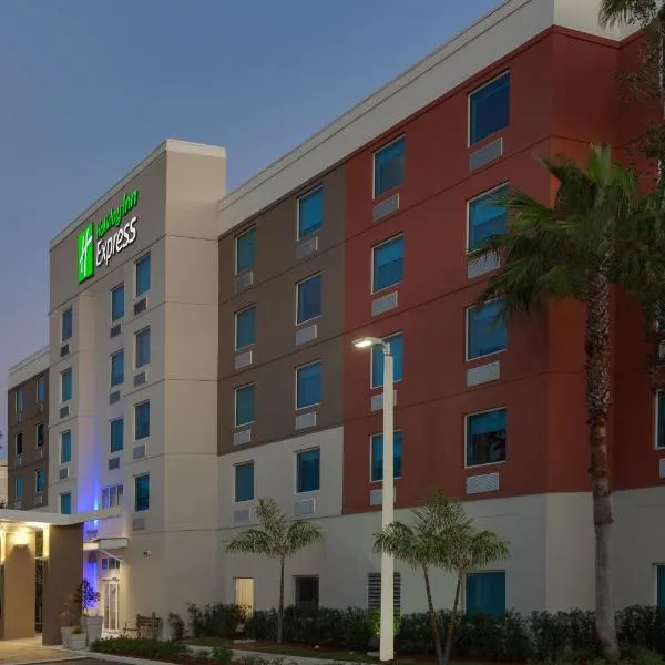 Holiday Inn Express Hotel & Suites Fort Lauderdale Airport/Cruise Port, an IHG Hotel, hotel in Birch Ocean Front