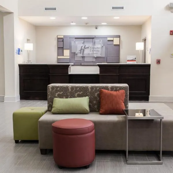 Holiday Inn Express & Suites Sweetwater by IHG, хотел в Суийтуотър