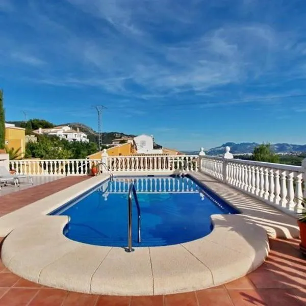 Lovely villa with wonderful views, khách sạn ở Pego