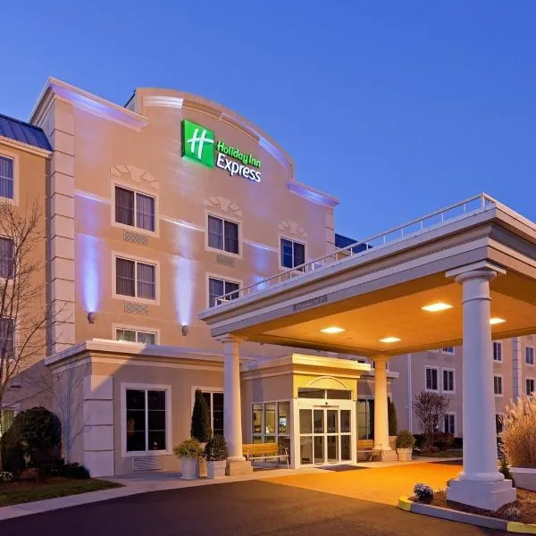 Holiday Inn Express Boston/Milford Hotel, an IHG Hotel, hotel en Woonsocket