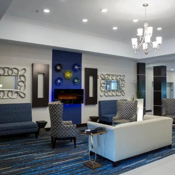 Holiday Inn Express and Suites Edwardsville by IHG, hotel di Edwardsville