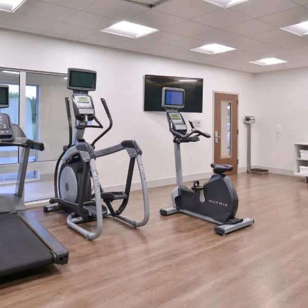 Holiday Inn Express & Suites Omaha Airport by IHG, hotel a Carter Lake