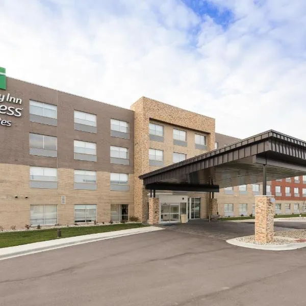 Holiday Inn Express & Suites - Auburn, an IHG Hotel, hotel di Auburn