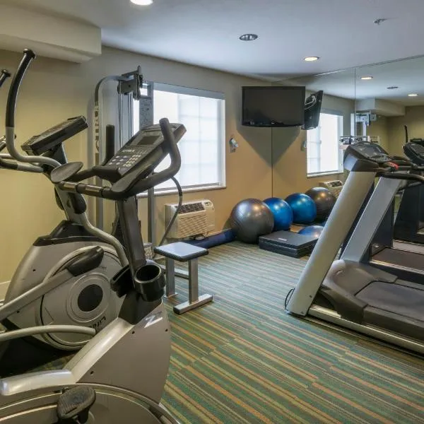 리버모어에 위치한 호텔 Holiday Inn Express Hotel & Suites Livermore, an IHG Hotel