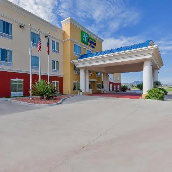 Holiday Inn Express and Suites Alpine by IHG, hotel v destinaci Alpine