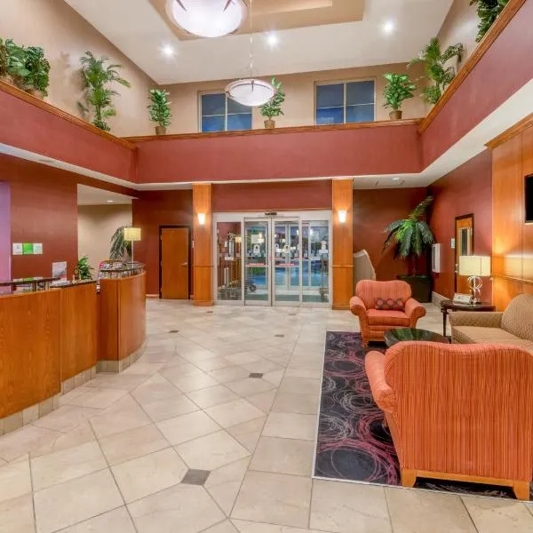 Holiday Inn & Suites Grand Junction-Airport by IHG, хотел в Гранд Джънкшън