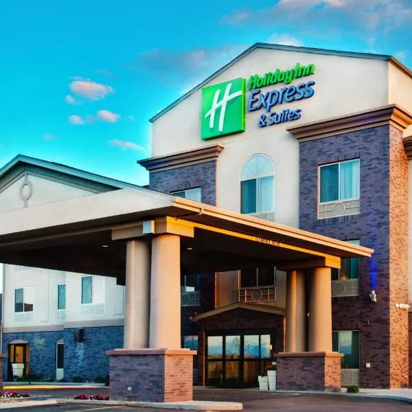 Holiday Inn Express Hotel & Suites Sheldon, an IHG Hotel, hotel v destinácii Sibley