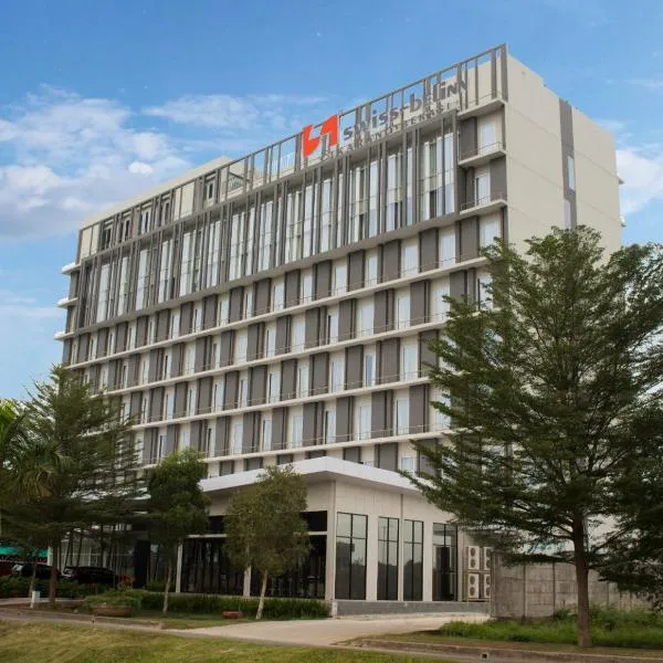 Swiss-Belinn Cikarang, hotel in Glonggong