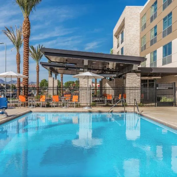 Holiday Inn Express & Suites Lake Havasu - London Bridge, an IHG Hotel, מלון בלייק הבאסו סיטי