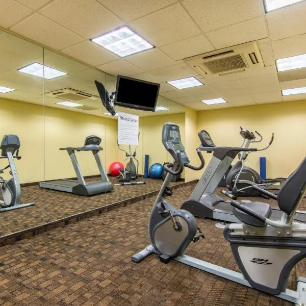 Holiday Inn Express Hotel & Suites El Dorado by IHG, hotel in El Dorado