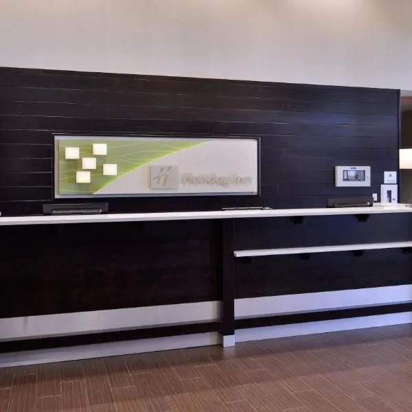 Holiday Inn Hotel & Suites Edmonton Airport Conference Centre by IHG, khách sạn ở Nisku
