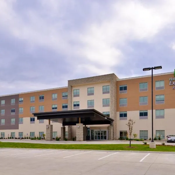 Ottumwa에 위치한 호텔 Holiday Inn Express & Suites - Ottumwa, an IHG Hotel