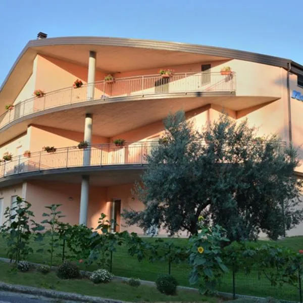 Hotel 660, ξενοδοχείο σε Acri