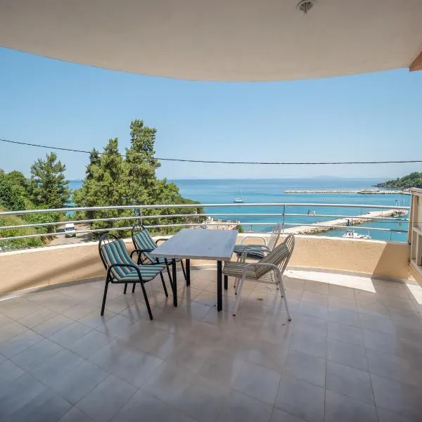 Harbour View - Oceanis Apartments, מלון בפורוס