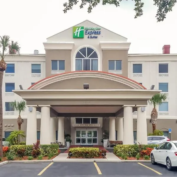 Holiday Inn Express St. Petersburg North / I-275, an IHG Hotel โรงแรมในพิเนลลัส พาร์ค