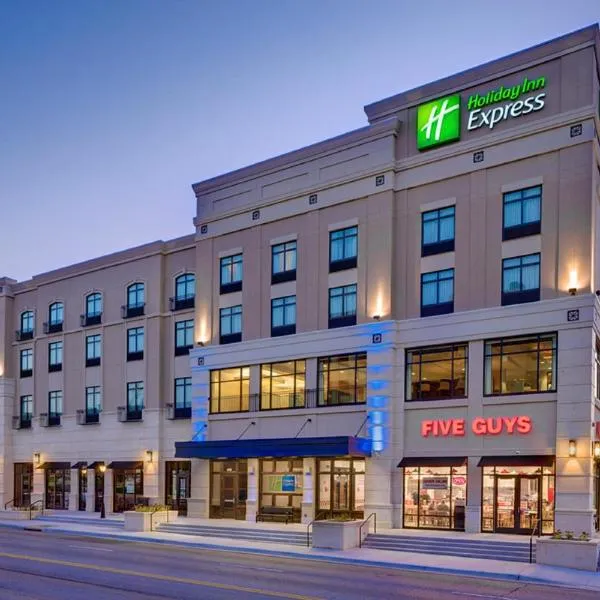 Holiday Inn Express & Suites - Kansas City KU Medical Center, an IHG Hotel, hotel in North Kansas City