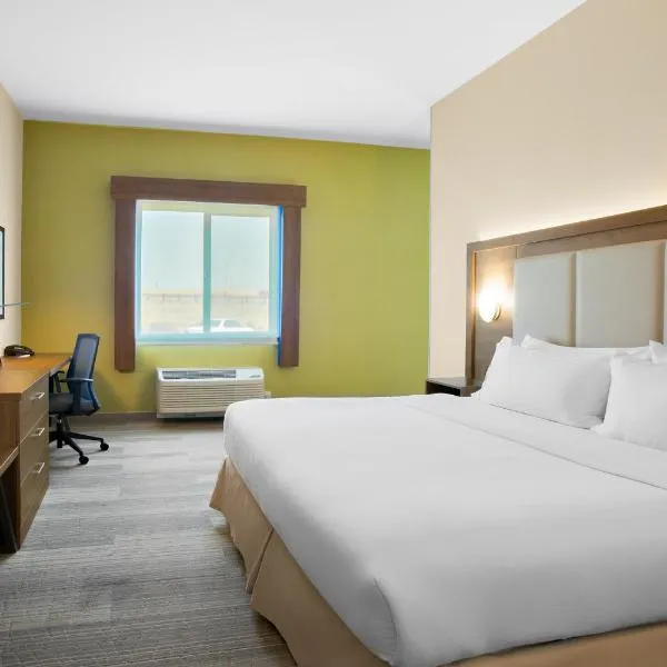 Holiday Inn Express Hotel & Suites Ontario, an IHG Hotel, hotelli kohteessa Ontario