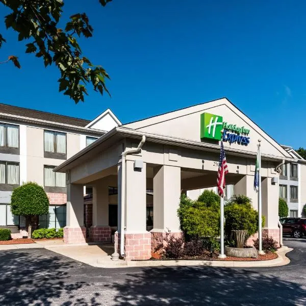 Holiday Inn Express Hotel & Suites Charlotte Airport-Belmont, an IHG Hotel, hotel di Mount Holly