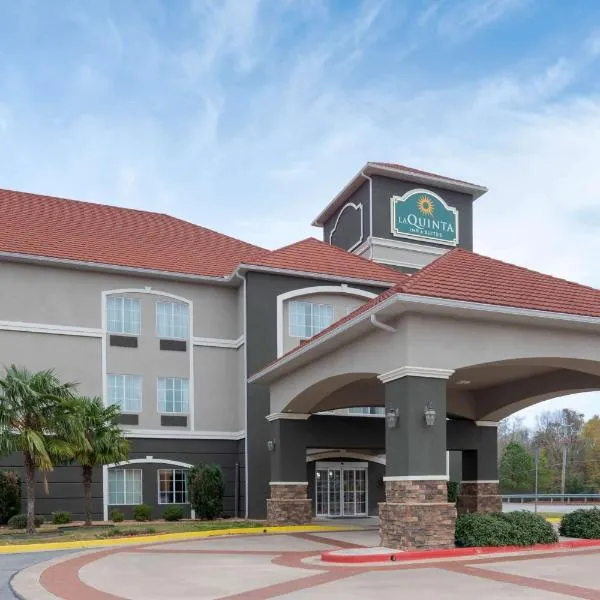 La Quinta by Wyndham Macon West, hotell i Lakeview