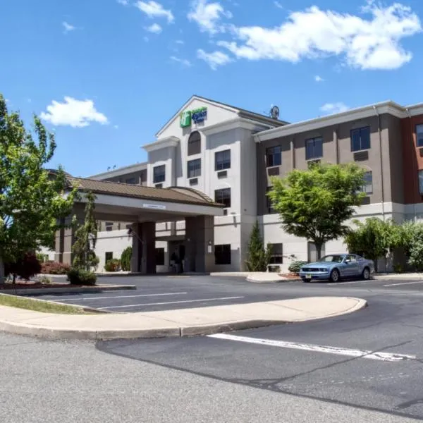 Holiday Inn Express Hotel & Suites Newton Sparta, an IHG Hotel, hotel in Andover