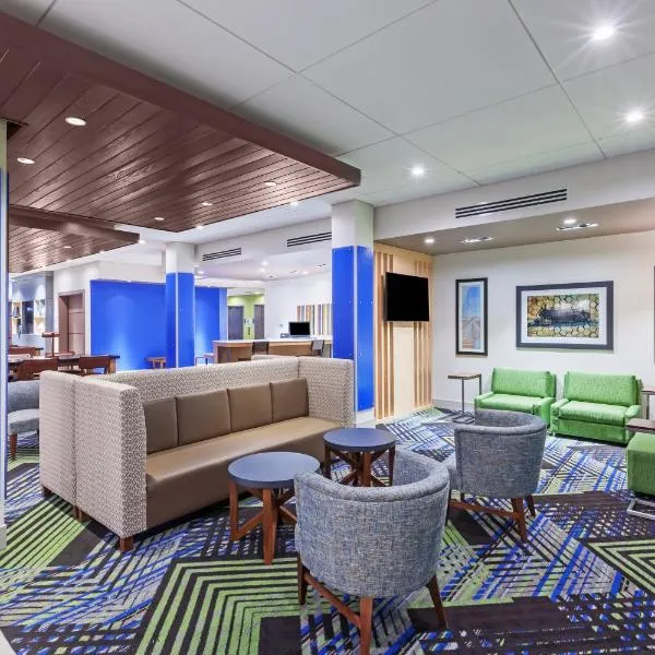 Holiday Inn Express and Suites Chanute, an IHG Hotel, hotel en Erie