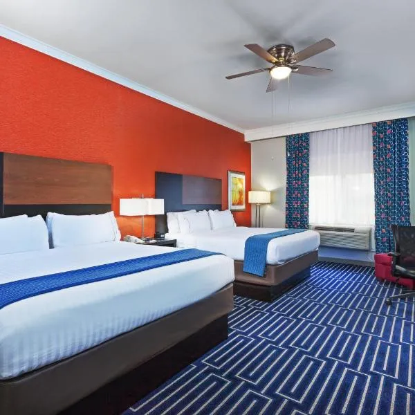 Holiday Inn Express & Suites Houston East by IHG, hotel v destinaci Houston
