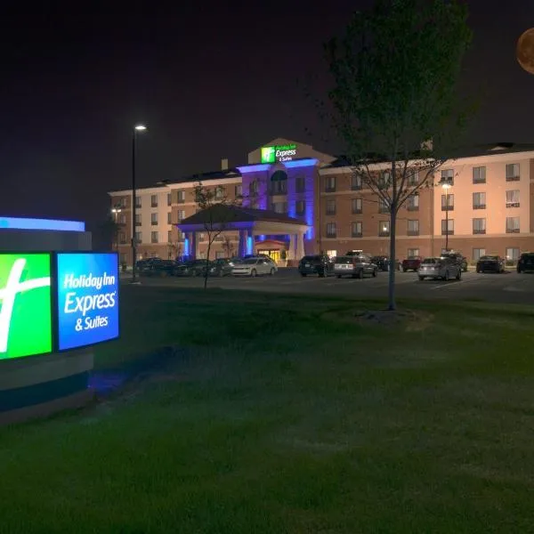 Holiday Inn Express and Suites Detroit North-Troy, an IHG Hotel, hotell i Ferndale