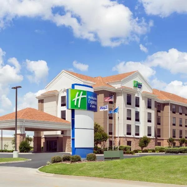 Holiday Inn Express Hotel & Suites Shawnee I-40, an IHG Hotel, hotel in Shawnee