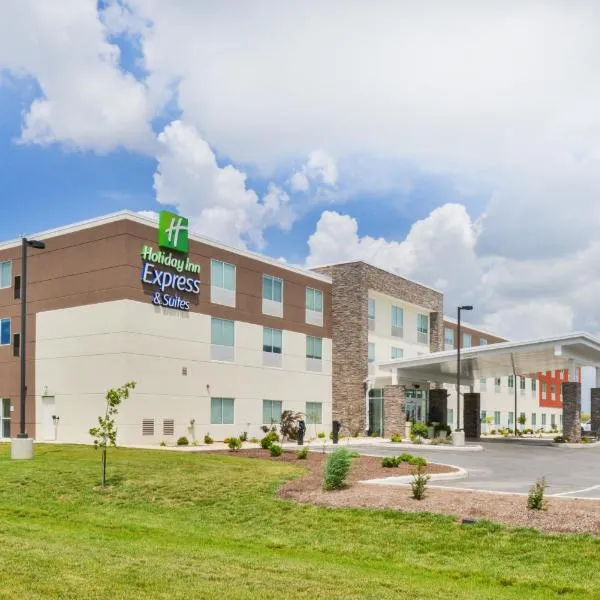 Holiday Inn Express & Suites Salem, an IHG Hotel, hotel in Centralia