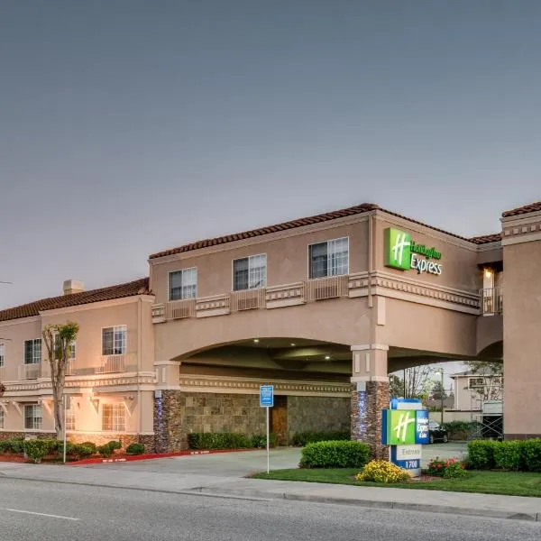 Holiday Inn Express & Suites Santa Clara, an IHG Hotel，聖克拉拉的飯店