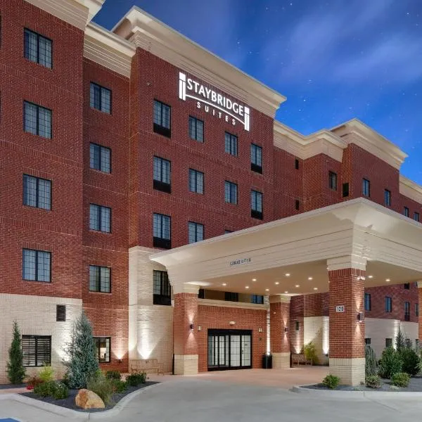 Staybridge Suites - Oklahoma City - Downtown, an IHG Hotel, hotel v mestu Del City