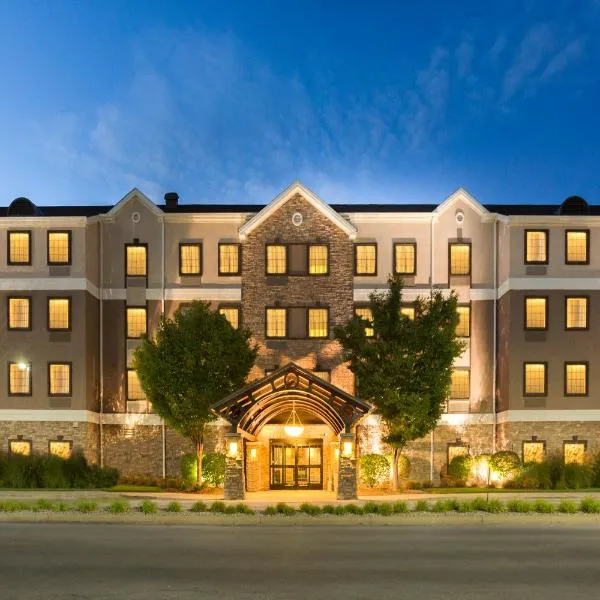 Staybridge Suites Toledo/Maumee, an IHG Hotel、ボーリンググリーンのホテル