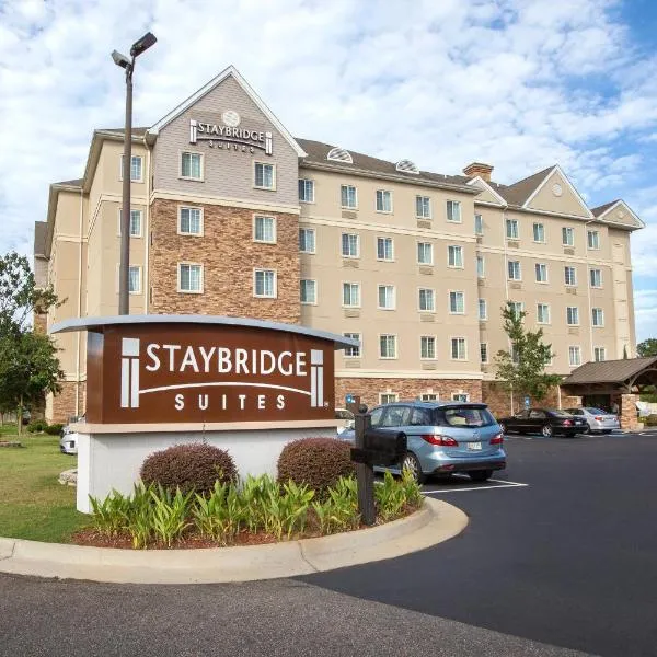 Staybridge Suites Augusta, an IHG Hotel、オーガスタのホテル