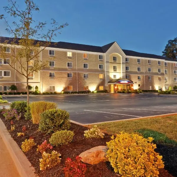 Candlewood Suites Bowling Green, an IHG Hotel โรงแรมในโบว์ลิงกรีน