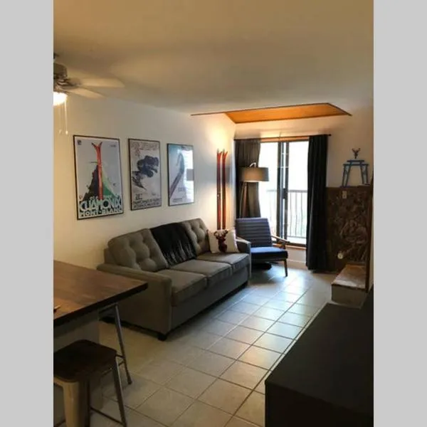 Mountain Edge Ski-in Ski-out Condo, hotel v destinaci Kimberley